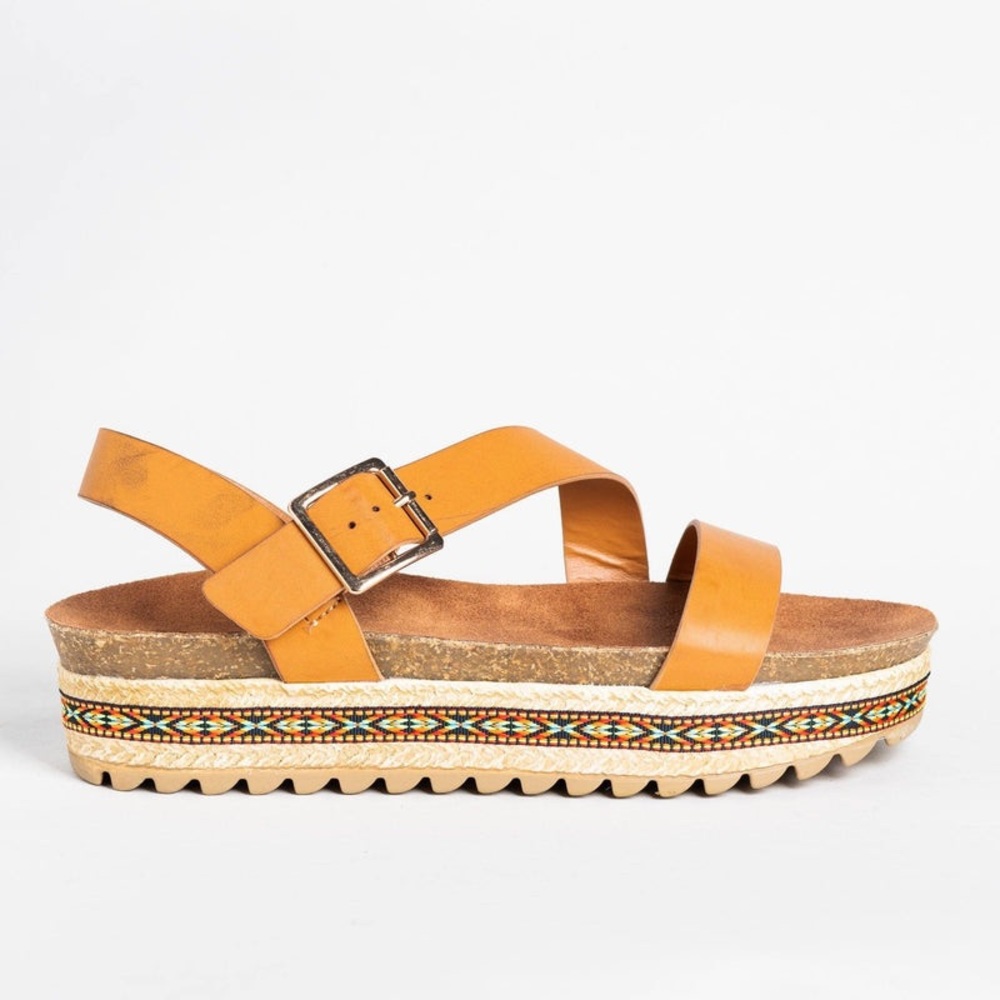 BAMBOO Lacey Tan Flatform Sandals Size 5 1/2 - Picture 4 of 10